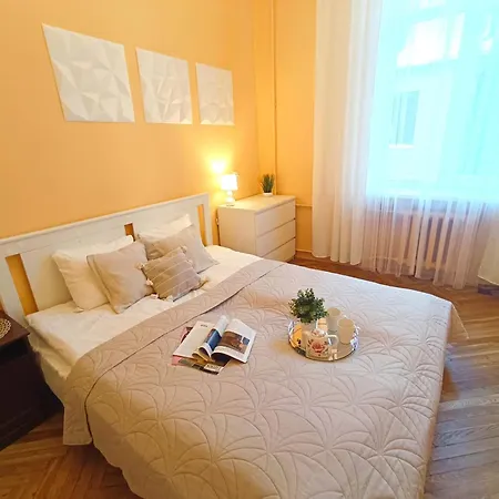 Spacious Old Town Family Peachy 2 Bedrooms Apartment, Nearby The Riga Presidential Castle Buitenkant foto