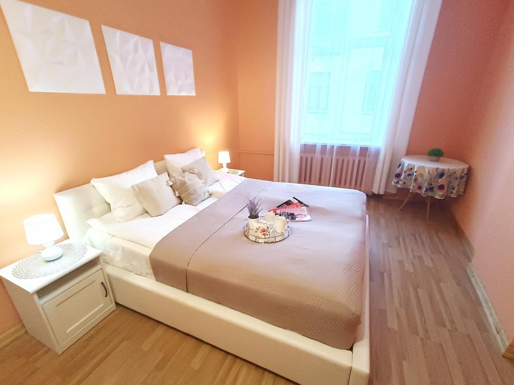 Appartamento Spacious Old Town Family Peachy 2 Bedrooms Apartment, Nearby The Presidential Castle *